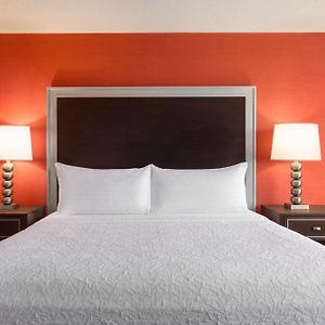Suite met Twee Kamers en een King Size Bed